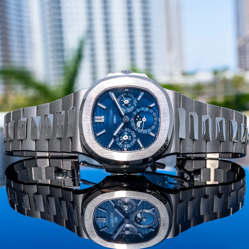 Luxury Watch - Veritas Sentry