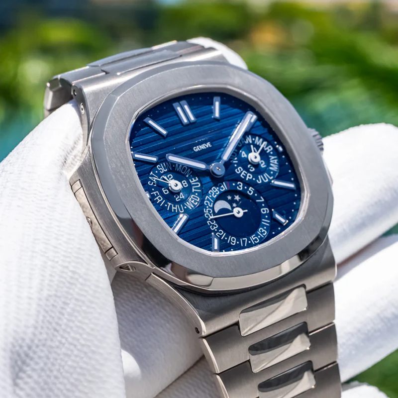 Luxury Watch - Veritas Sentry