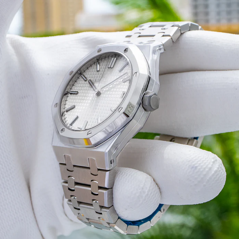 Luxury Watches - Classic Frost Silver