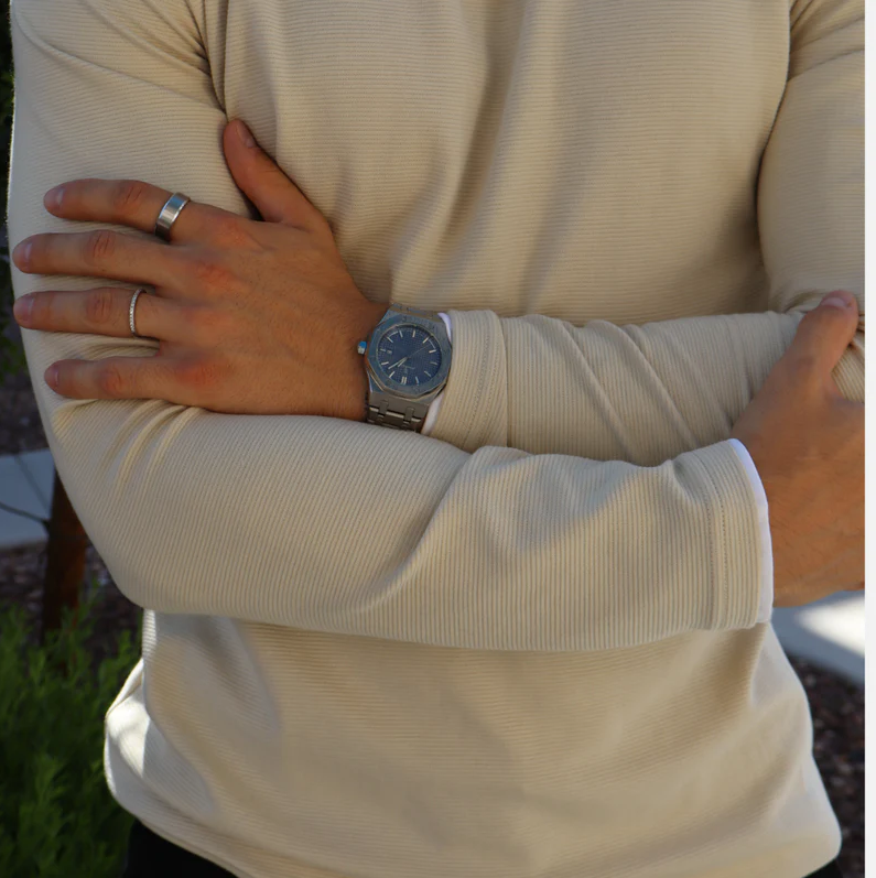 Luxury Watch - MIDNIGHT CARBON ELITE